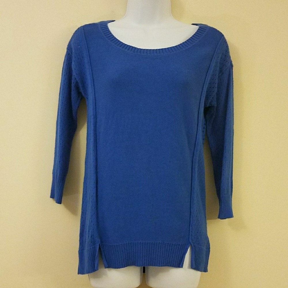 American Eagle Outfitters Blue Size Small Knit Crewneck 3/4 Sleeves Sweater